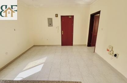 Apartment - 1 Bedroom - 1 Bathroom for rent in Umm Ghuwailina 4 - Umm Ghuwailina - Doha