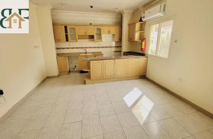 Apartment - 1 Bedroom - 1 Bathroom for rent in Umm Ghuwailina 4 - Umm Ghuwailina - Doha