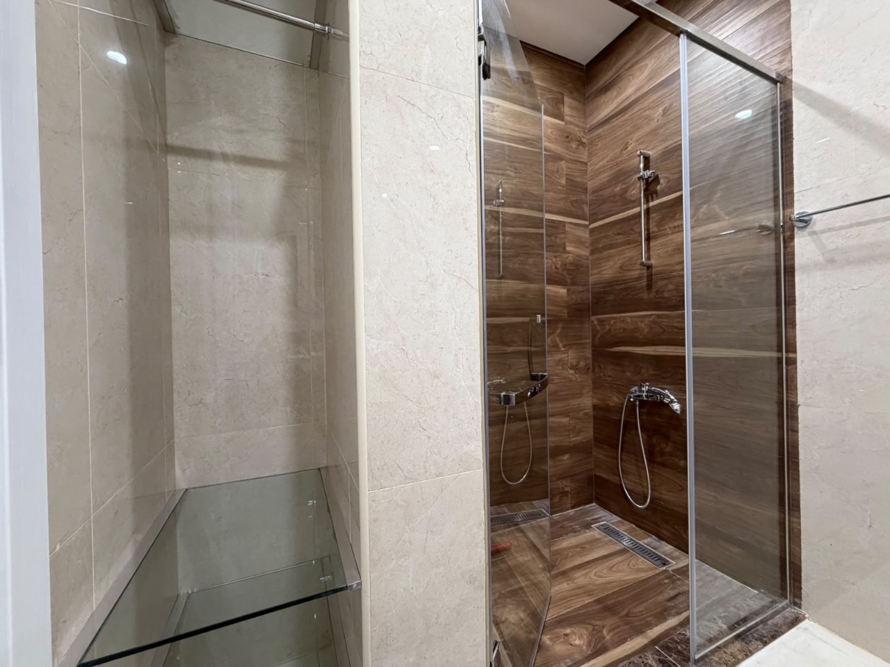Well-equipped Apartment with Shared Pool and Gym thumbnail 8