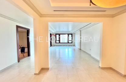 Apartment - 1 Bedroom - 2 Bathrooms for rent in East Porto Drive - Porto Arabia - The Pearl Island - Doha