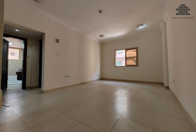 54200409 - Property Image 2