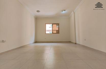 Apartment - 2 Bedrooms - 1 Bathroom for rent in Al Sadd Road - Al Sadd - Doha