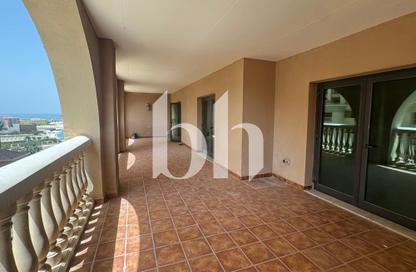 Apartment - 2 Bedrooms - 3 Bathrooms for rent in West Porto Drive - Porto Arabia - The Pearl Island - Doha