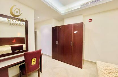 Apartment - 2 Bedrooms - 2 Bathrooms for rent in Umm Ghuwailina 4 - Umm Ghuwailina - Doha