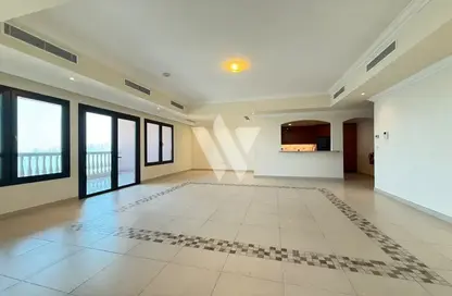 Apartment - 2 Bedrooms - 3 Bathrooms for rent in Porto Arabia - The Pearl Island - Doha