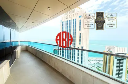 Apartment - 3 Bedrooms - 4 Bathrooms for rent in West Bay Tower - West Bay - West Bay - Doha