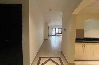 Apartment - 1 Bedroom - 2 Bathrooms for rent in East Porto Drive - Porto Arabia - The Pearl Island - Doha