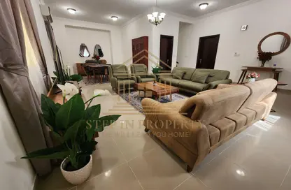 Villa - 4 Bedrooms - 5 Bathrooms for rent in Bu Hamour Street - Abu Hamour - Doha