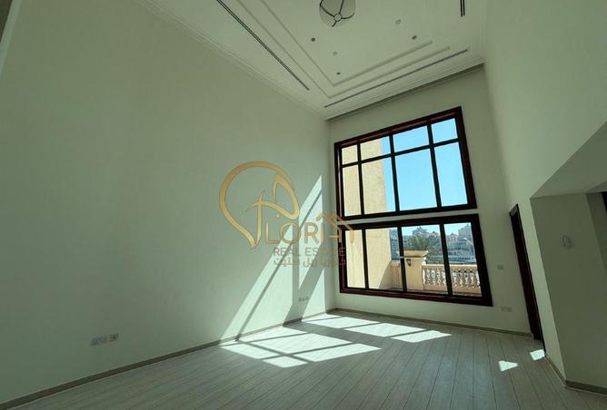 61114298 - Property Image 3