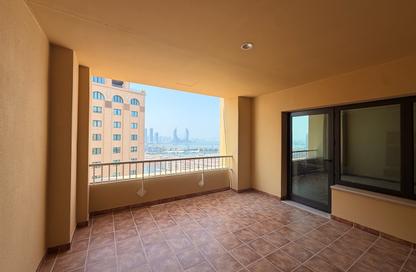 Apartment - 2 Bedrooms - 2 Bathrooms for rent in East Porto Drive - Porto Arabia - The Pearl Island - Doha