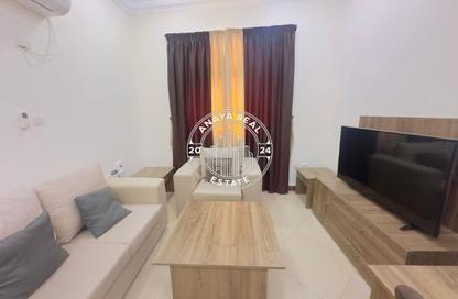 Apartment - 1 Bedroom - 1 Bathroom for rent in Umm Ghwailina Comm - Umm Ghuwalina - Umm Ghuwailina - Doha