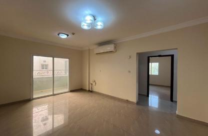 Apartment - 3 Bedrooms - 3 Bathrooms for rent in Bin Omran - Fereej Bin Omran - Doha