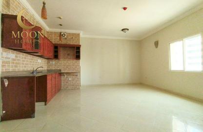 Apartment - 1 Bedroom - 1 Bathroom for rent in Umm Ghuwailina 4 - Umm Ghuwailina - Doha Apartment - 1 Bedroom - 1 Bathroom for rent in Umm Ghuwailina 4 - Umm Ghuwailina - Doha