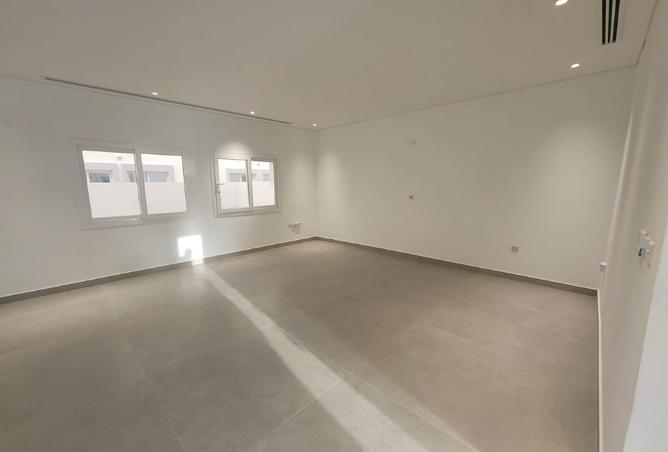 994300 - Property Image 2