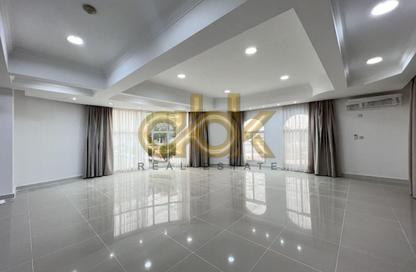 Villa - 4 Bedrooms - 5 Bathrooms for rent in West Bay Lagoon Villas - West Bay Lagoon - West Bay Lagoon - Doha