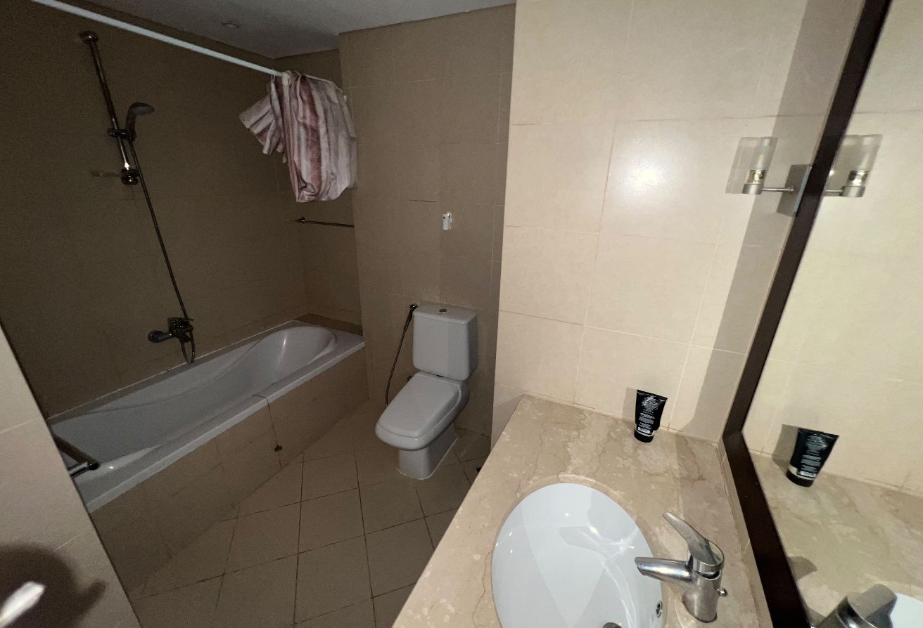 Semi furnish studio in just 5300 with qatar cool.. thumbnail 6