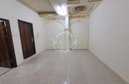 Villa - 1 Bedroom - 1 Bathroom for rent in Umm Al Seneem Street - Ain Khaled - Doha