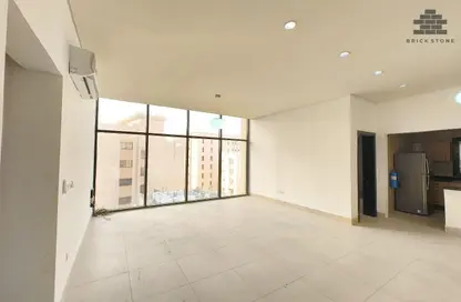 شقة - 2 غرف نوم - 3 حمامات للايجار في شارع انس - فريج بن محمود الشمالي - فريج بن محمود - الدوحة