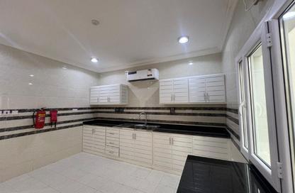 Apartment - 5 Bedrooms - 4 Bathrooms for rent in Muraikh - AlMuraikh - Doha
