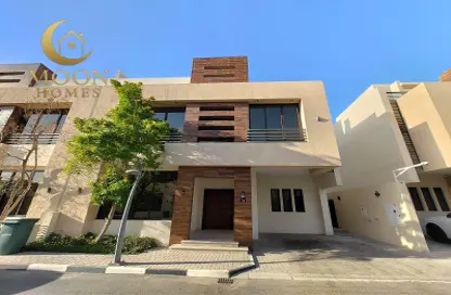 مجمع سكني - 4 غرف نوم - 5 حمامات للايجار في الهلال - الهلال - الدوحة