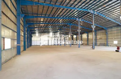 مخزن - استوديو - 2 حمامات للايجار في شارع الصناعية الشرقي - بركة العوامر - الوكرة