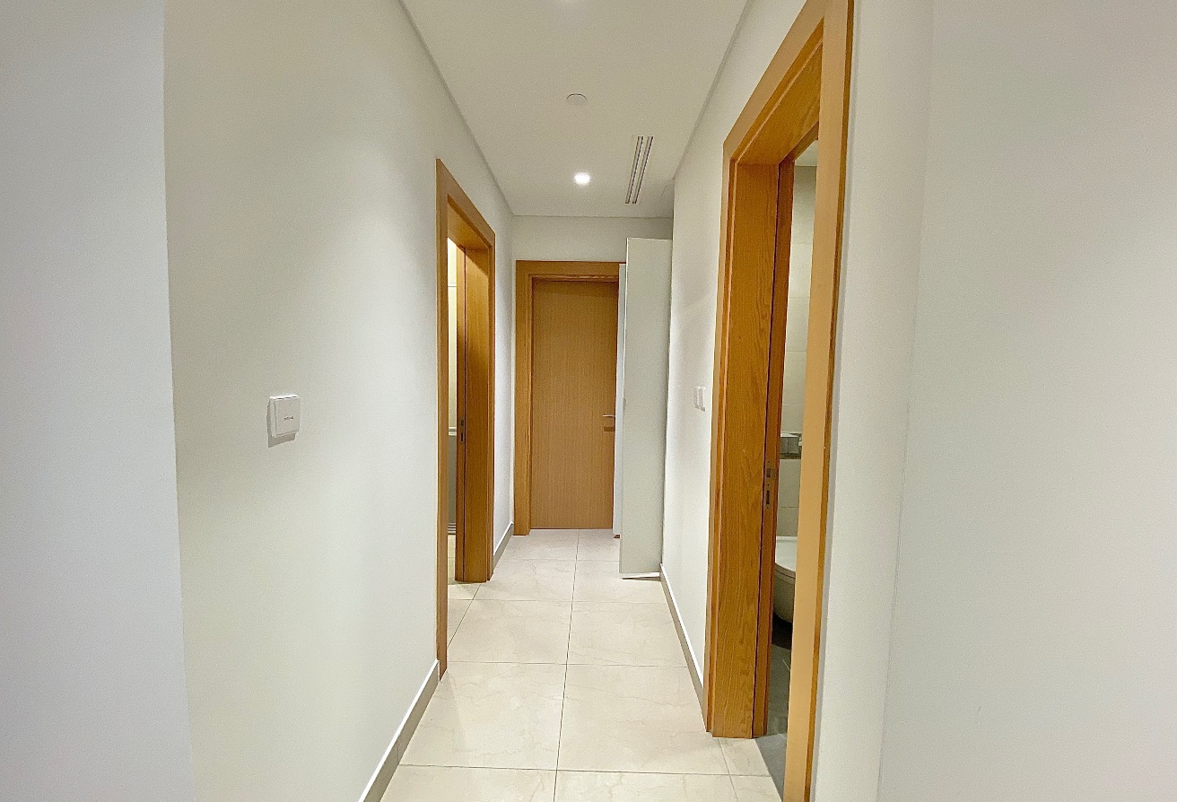 Luxury 2BHK + Maid | Sea View | Double Balcony thumbnail 16