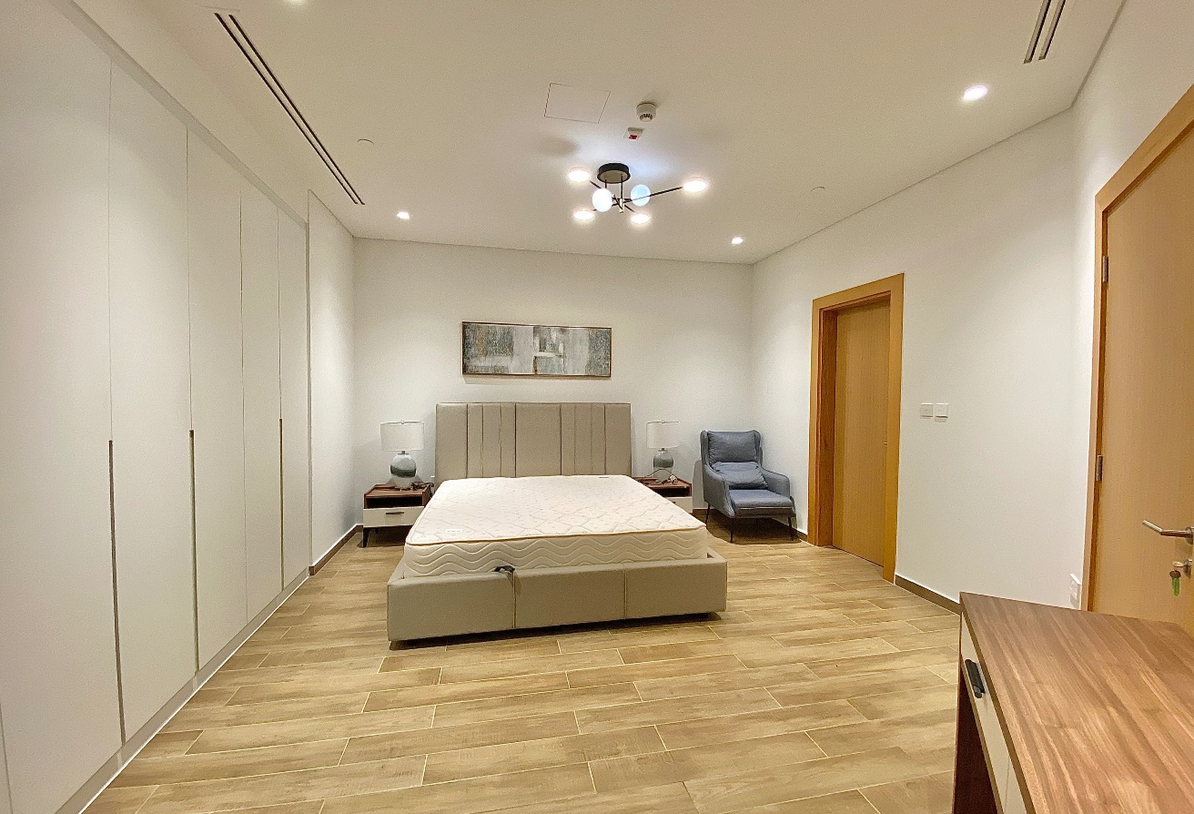 Luxury 2BHK + Maid | Sea View | Double Balcony thumbnail 6