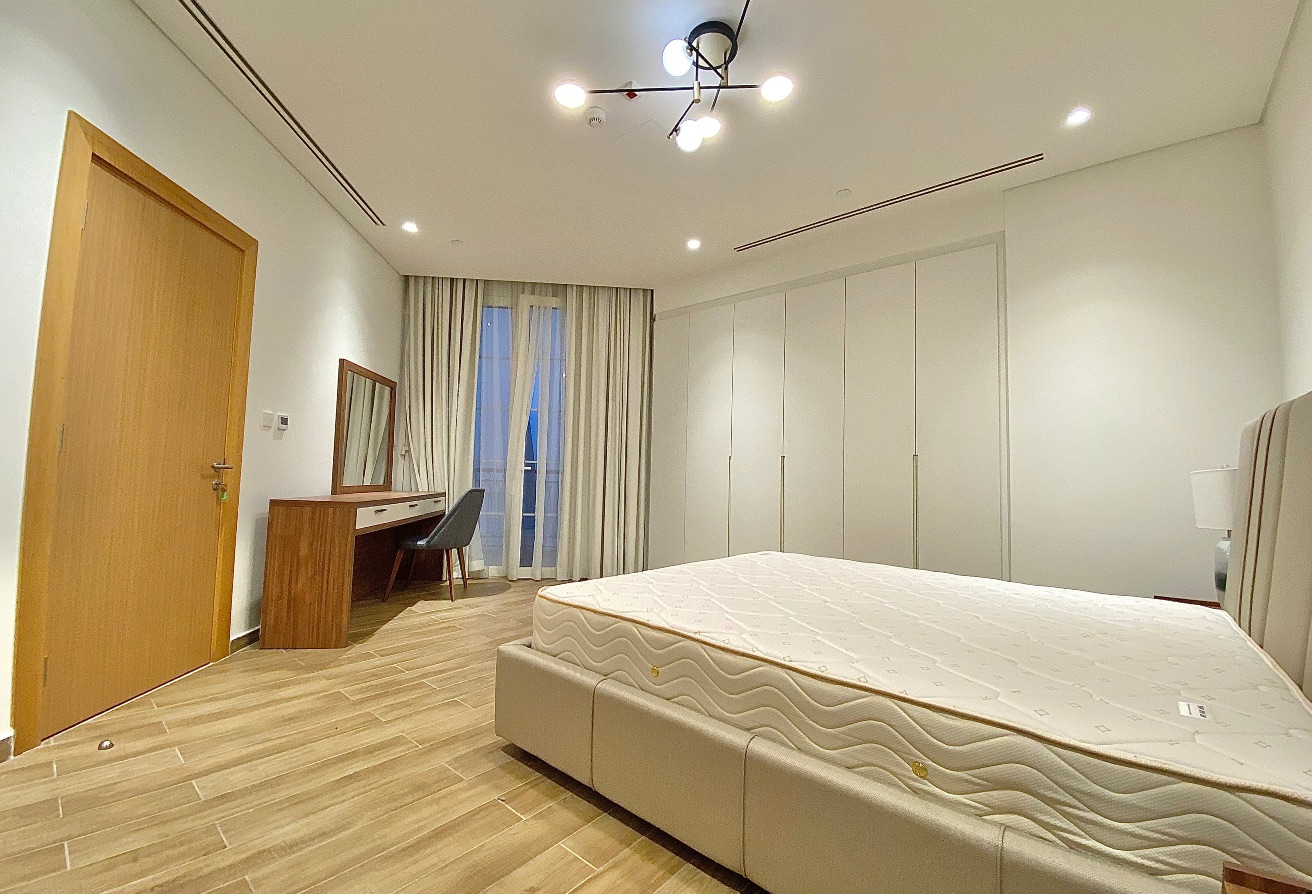 Luxury 2BHK + Maid | Sea View | Double Balcony thumbnail 5