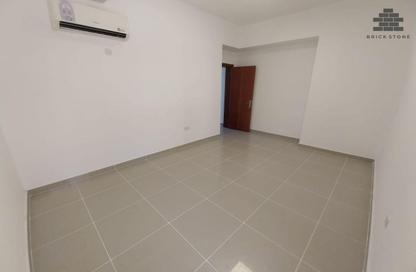 Apartment - 2 Bedrooms - 2 Bathrooms for rent in EB12 - Fereej Bin Mahmoud North - Fereej Bin Mahmoud - Doha