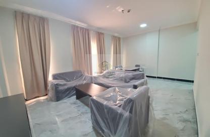 Apartment - 3 Bedrooms - 3 Bathrooms for rent in Thabit Bin Zaid Street - Al Mansoura - Doha