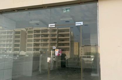 Shop - Studio - 1 Bathroom for rent in Fereej Bin Mahmoud - Doha