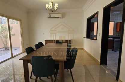 مجمع سكني - 4 غرف نوم - 6 حمامات للايجار في حدائق الفردان - ابو سدرة - الريان - الدوحة