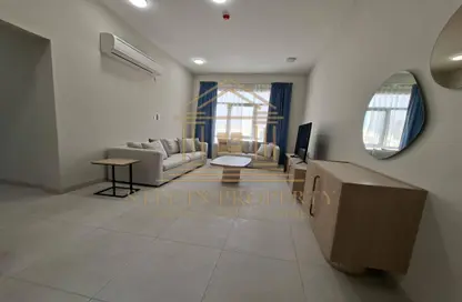 شقة - 3 غرف نوم - 3 حمامات للايجار في شارع انس - فريج بن محمود الشمالي - فريج بن محمود - الدوحة