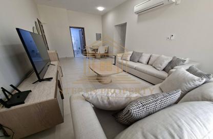 Apartment - 3 Bedrooms - 3 Bathrooms for rent in Anas Street - Fereej Bin Mahmoud North - Fereej Bin Mahmoud - Doha