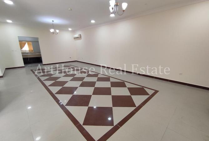 54489716 - Property Image 2