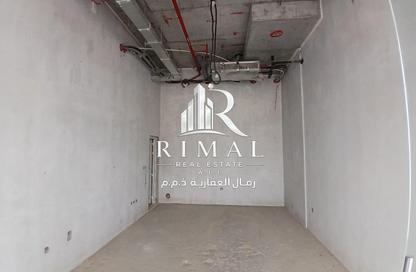 محل تجاري - استوديو - 1 حمام للايجار في الغرافة - الغرافة - الدوحة