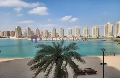 Apartment - 2 Bedrooms - 3 Bathrooms for rent in Viva West - Viva Bahriyah - The Pearl Island - Doha