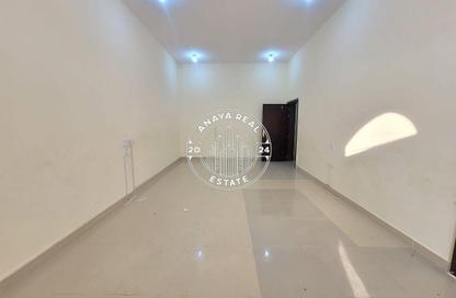 Villa - 1 Bedroom - 1 Bathroom for rent in Umm Al Seneem Street - Ain Khaled - Doha