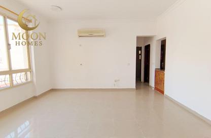 Apartment - 1 Bedroom - 1 Bathroom for rent in Umm Ghuwalina - Umm Ghuwailina - Doha Apartment - 1 Bedroom - 1 Bathroom for rent in Umm Ghuwalina - Umm Ghuwailina - Doha