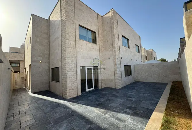57727942 - Property Image 2