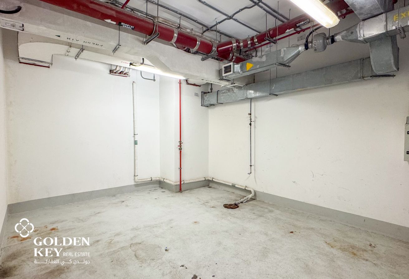 42 SQM Storage for Rent in West Bay