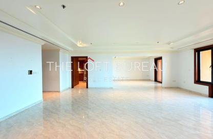 Apartment - 2 Bedrooms - 3 Bathrooms for rent in East Porto Drive - Porto Arabia - The Pearl Island - Doha