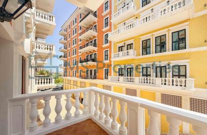 Apartment - 3 Bedrooms - 4 Bathrooms for rent in Carnaval - Qanat Quartier - The Pearl Island - Doha