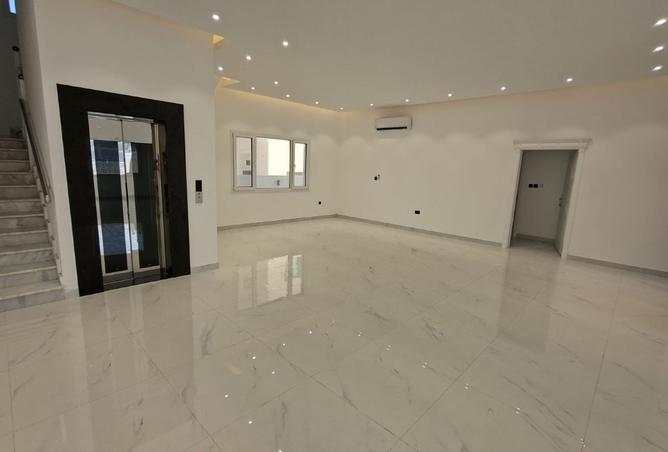 999477 - Property Main Image