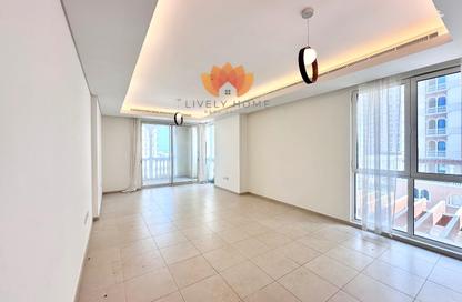 Apartment - 2 Bedrooms - 3 Bathrooms for rent in Viva West - Viva Bahriyah - The Pearl Island - Doha