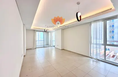 Apartment - 2 Bedrooms - 3 Bathrooms for rent in Viva West - Viva Bahriyah - The Pearl Island - Doha