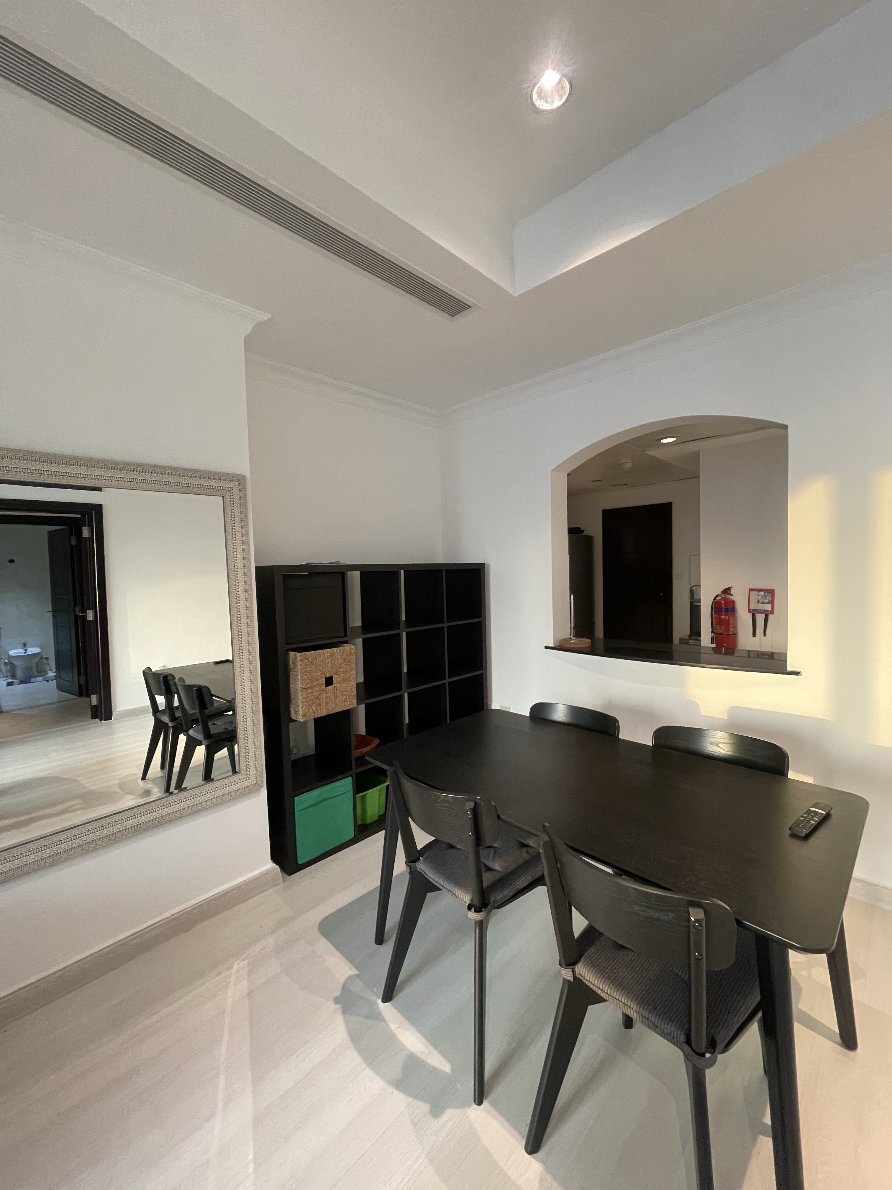 LAVIIS FF 1 BEDROOM APARTMENT IN HEART OF PEARL thumbnail 5