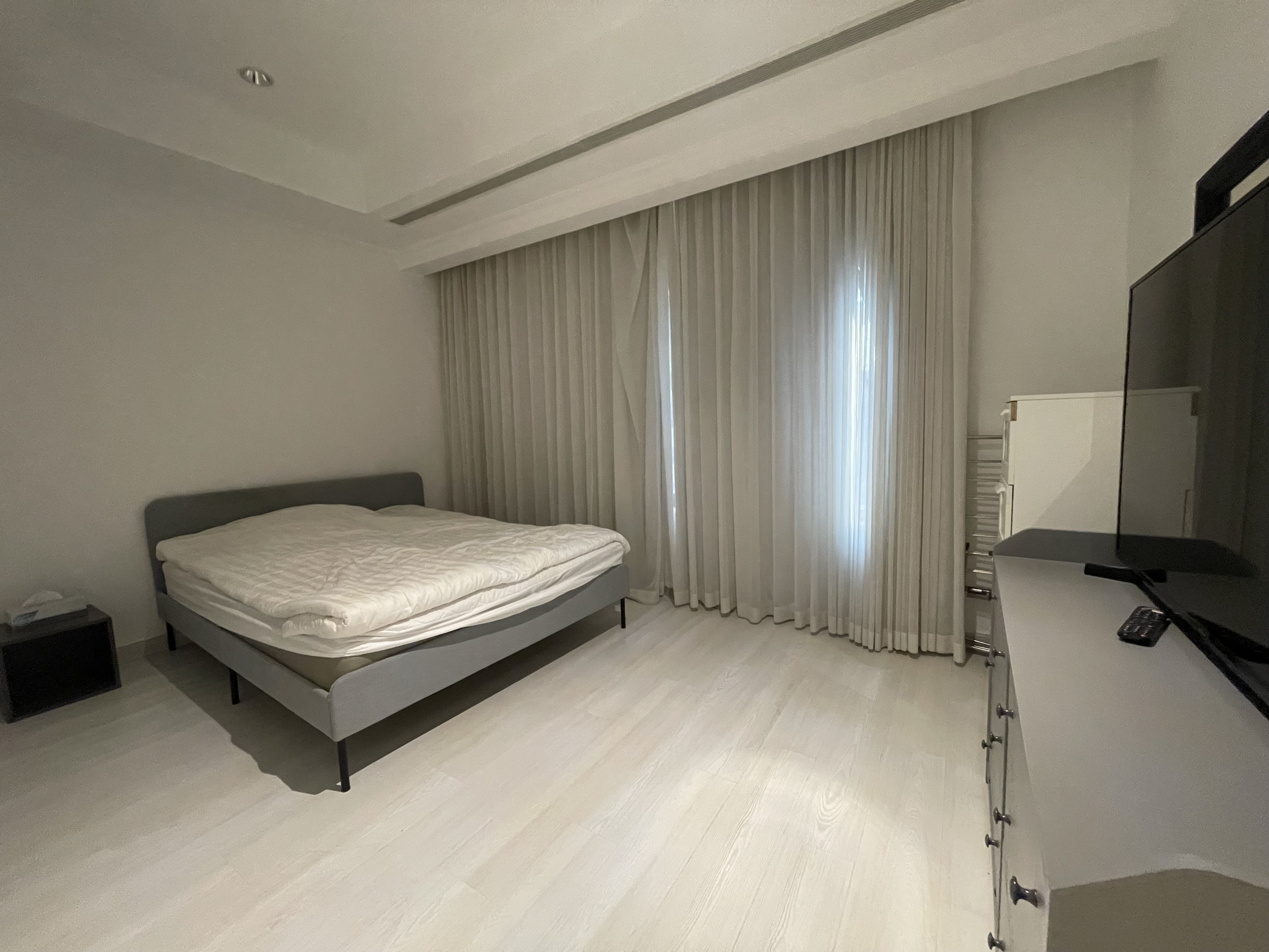 LAVIIS FF 1 BEDROOM APARTMENT IN HEART OF PEARL thumbnail 2