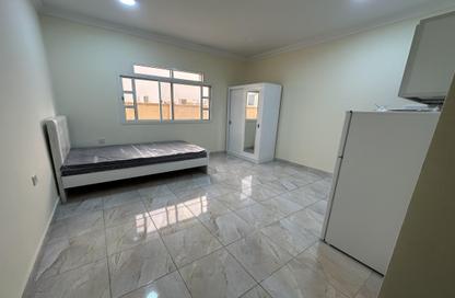 Apartment - Studio - 1 Bathroom for rent in Al Gharrafa - Al Gharrafa - Doha