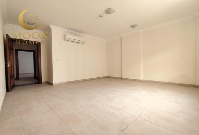 54009168 - Property Image 3